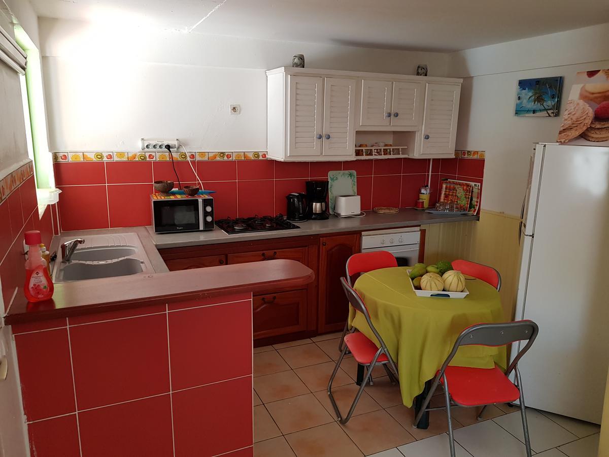 Bel Appartement - Proche Des Plages De Sainte Anne Esterno foto
